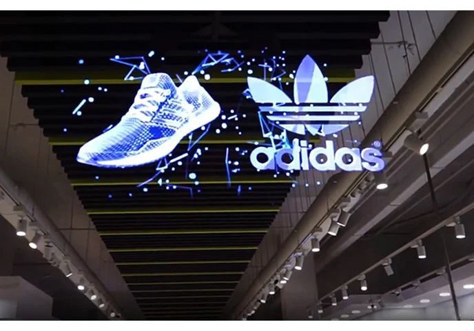 Adidas ứng dụng công nghệ LED 3D Hologram trong quảng bá thương hiệu