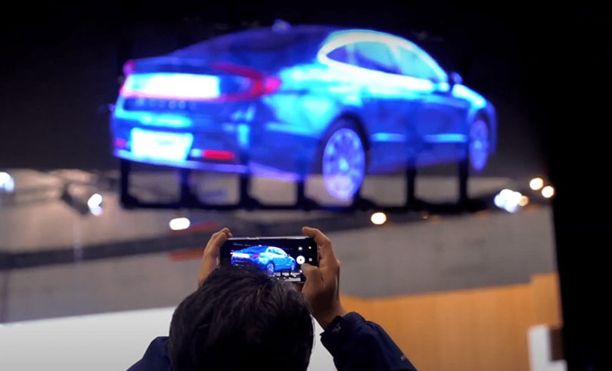 Huyndai đã ứng dụng công nghệ quạt đèn LED 3D Holo Wall